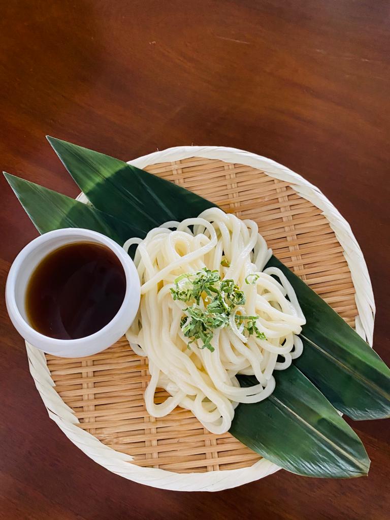 錦。和 - 白醬油烏冬 。